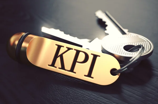 KPI - aantal sleutels met tekst op gouden sleutelhanger. — Stockfoto