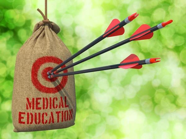 Medical Education - Arrows Hit in Red Target. — Stock Photo, Image