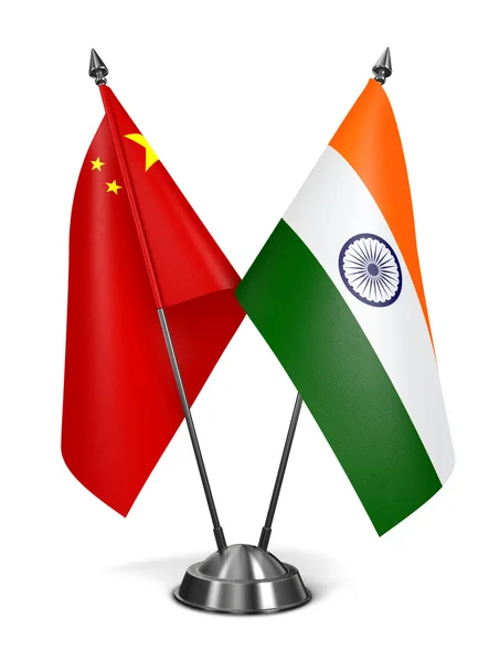 インドと中国 - ミニチュア フラグ. — ストック写真