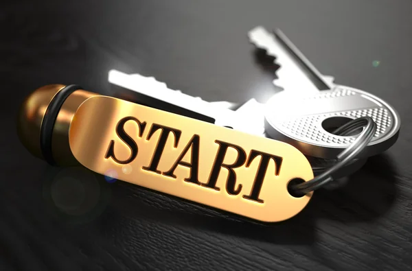 Start written on Golden Keyring. — Stock Photo, Image