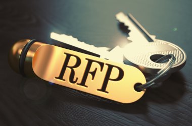 Altın Anahtarlık üzerinde yazılı Rfp.