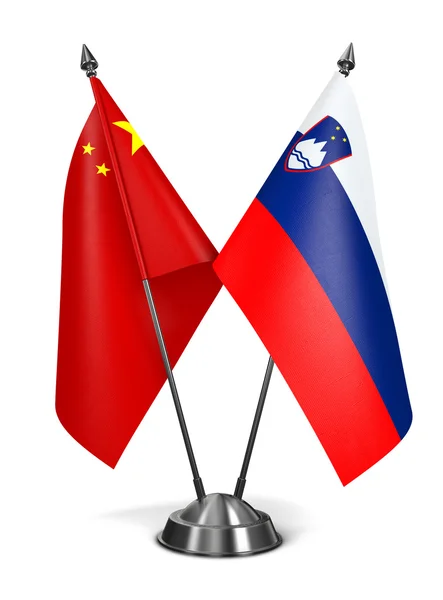 China and Slovenia - Miniature Flags. — Zdjęcie stockowe