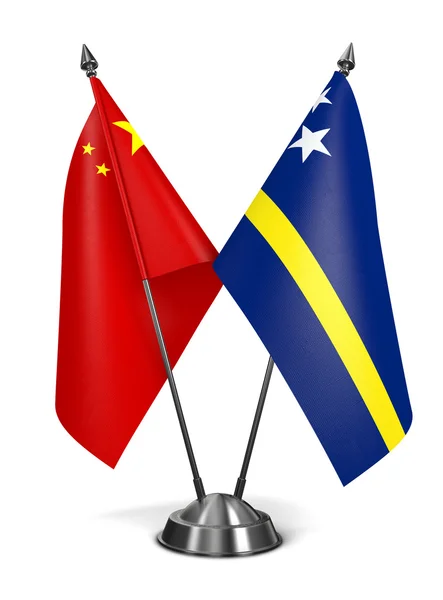 Chine et Curaçao - Drapeaux miniatures . — Photo