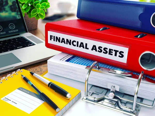 Activos financieros en Red Ring Binder. Imagen borrosa, tonificada . — Foto de Stock