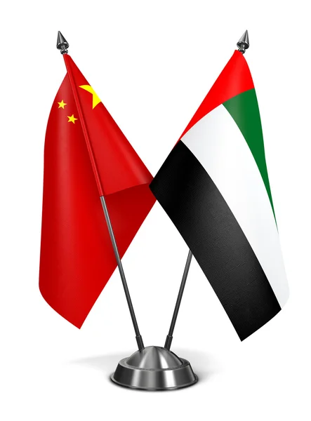 Cina, Emirati Arabi Uniti - Bandiere in miniatura . — Foto Stock
