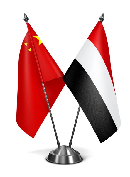 China and Yemen - Miniature Flags. — Stock Photo, Image