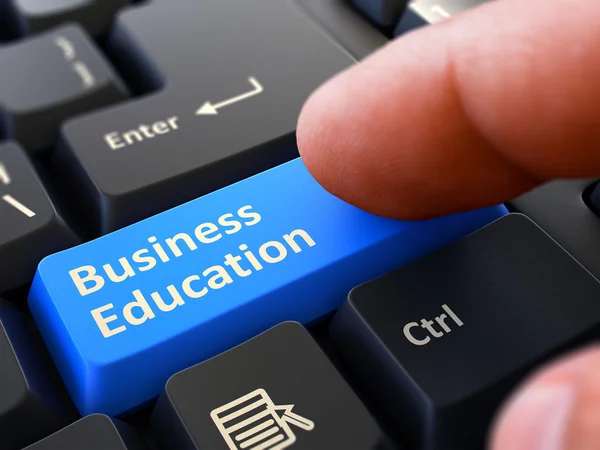 Educación Empresarial - Escrito en Teclado Azul . — Foto de Stock