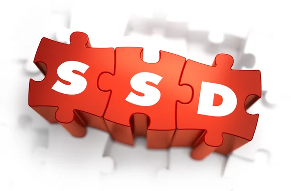 SSD - Texto en rompecabezas rojos . — Foto de Stock