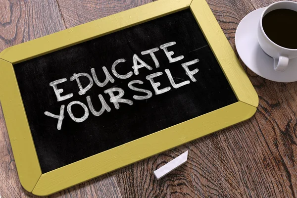 Educate Yourself Handwritten on Chalkboard. — Stock Photo, Image