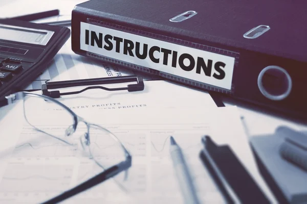 Carpeta de oficina con inscripción Instrucciones . — Foto de Stock