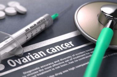 Yumurtalık kanseri - baskılı tanı gri arka plan üzerinde.