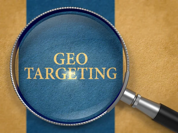 Geo Targeting through Magnifying Glass. — Zdjęcie stockowe