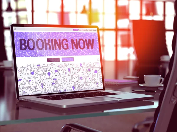 Laptop Screen with Booking Now Concept. — Stock Fotó