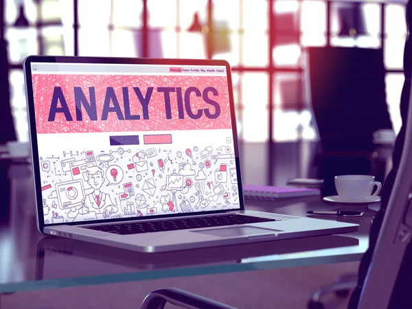 Dizüstü ekran Analytics konsepti ile. — Stok fotoğraf