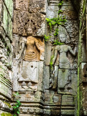 Apsara antik taş oyma