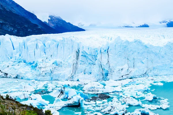 Widok na lodowiec Perito Moreno w jeziorze Argentino — Zdjęcie stockowe