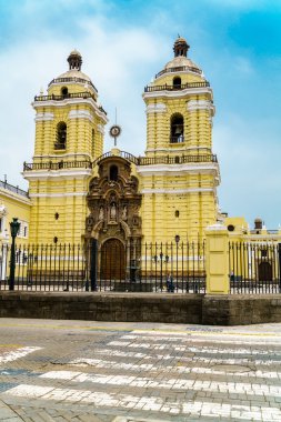 Barok tarzı Lima'daki San Francisco Manastırı