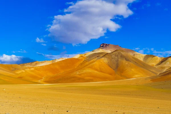 Veduta della montagna colorata e del deserto — Foto Stock