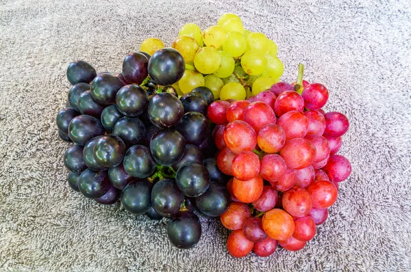 Tre tipi di uve fresche — Foto Stock