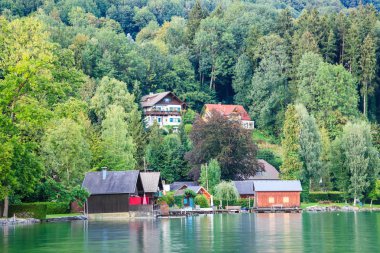 Mondsee lake görünümü