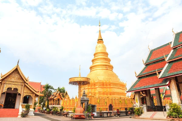 Wat phra それハリプンチャイ — ストック写真