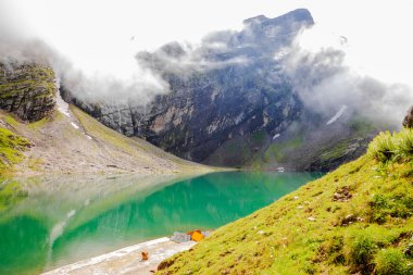 Hemkund Gölü