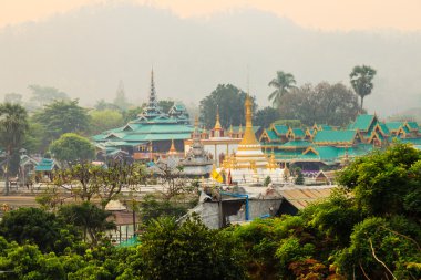 Sabah sis tapınakta