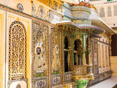 Udaipur şehir sarayında balkon dekorasyon