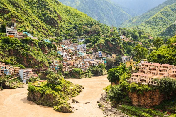 Dorf am Ufer des Ganges River — Stockfoto