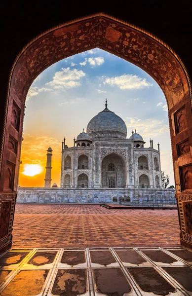 Sunrise at Taj Mahal — Φωτογραφία Αρχείου