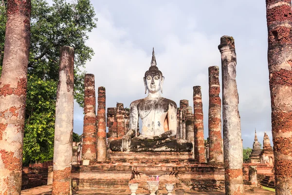 Buddha statue in wat mahathat — Stock Photo, Image