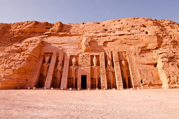 Gammalt tempel av hathor — Stockfoto