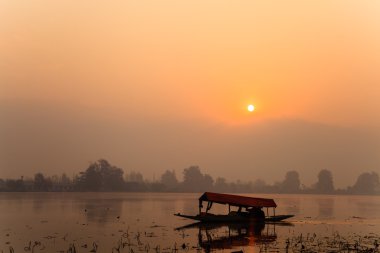 Shikara tekne sabah