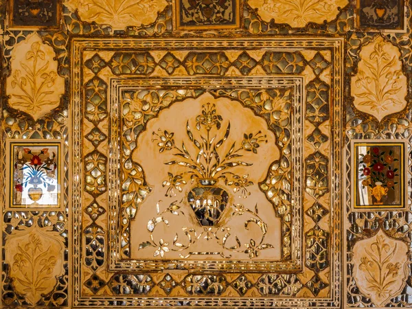 Decoration of mirrored silver tiles at Amer Palace — Stock Photo, Image