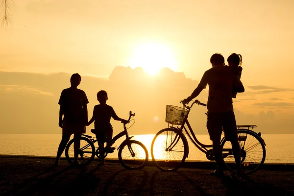 Lycklig familj — Stockfoto