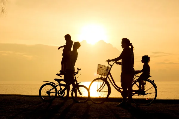 Lycklig familj — Stockfoto