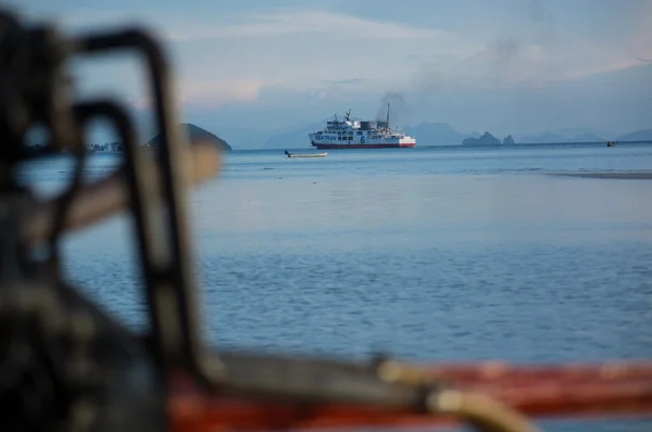 Barco de pescadores cerca de Ko samui, Tailandia — Foto de Stock