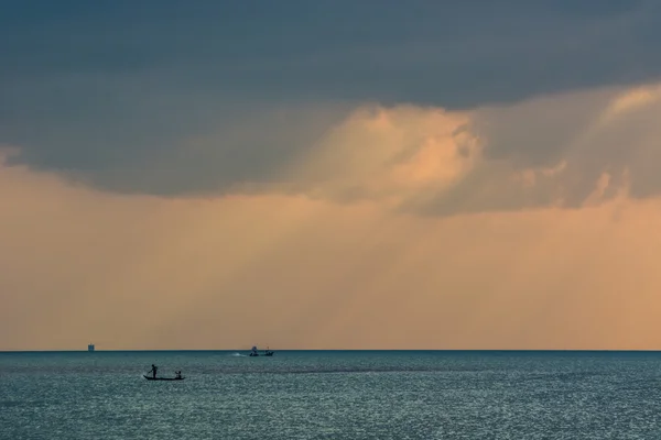 Solen strålar marinmålning — Stockfoto