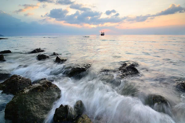 Морський пейзаж промені сонця — стокове фото