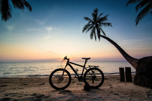 Bike on beach — Stok fotoğraf