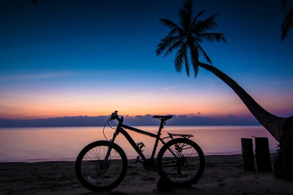 Fahrrad am Strand — Stockfoto