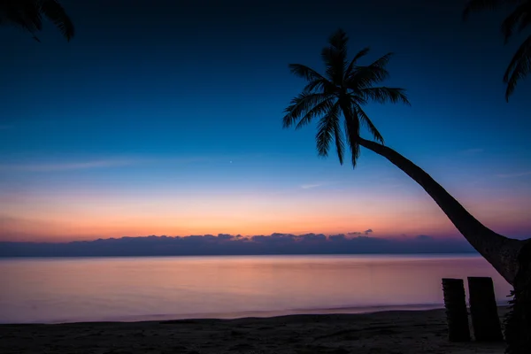Sunset silhouette landskap — Stockfoto