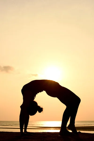 Professionele yoga vrouw — Stockfoto