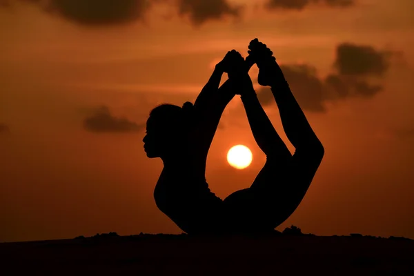 Professionelle Yoga-Frau — Stockfoto