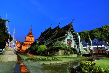 Tay Budist tapınağı'nda gece