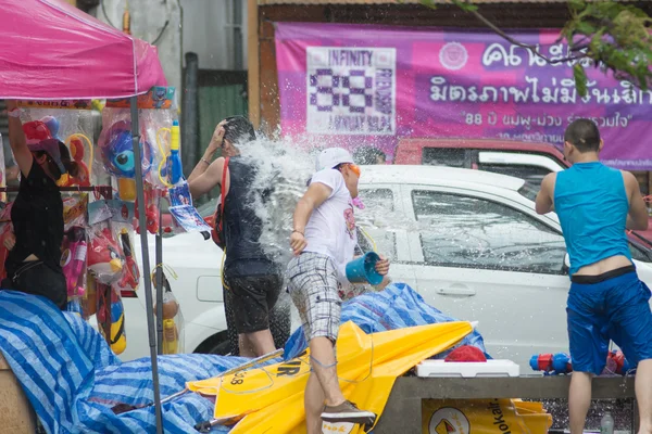 Festival de água Songkran na Tailândia — Fotografia de Stock