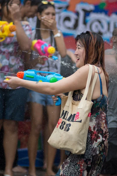 Songkran water festival — Stockfoto