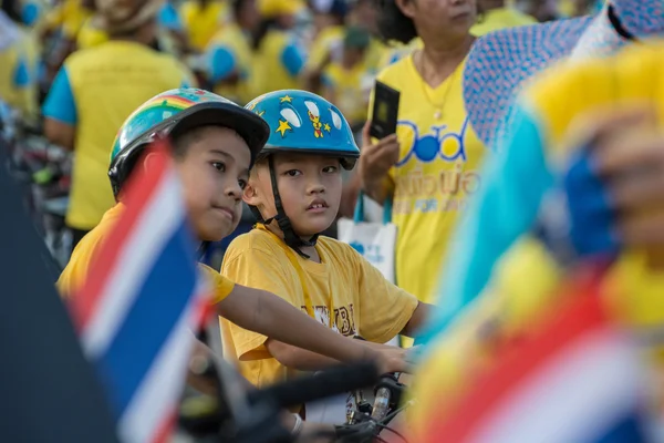 Cykel för pappa Visa iThailand — Stockfoto