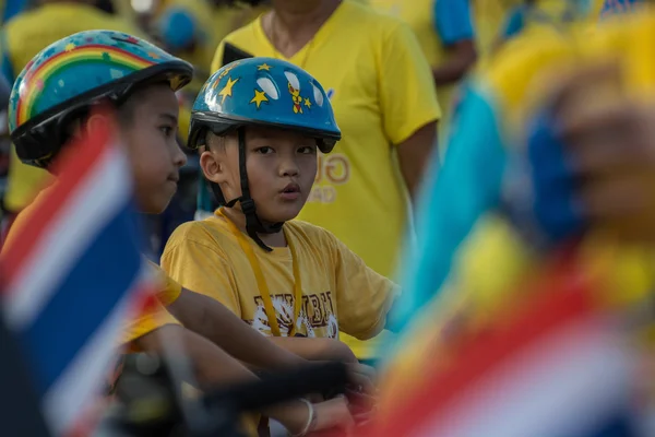 Fiets voor papa Toon inthailand — Stockfoto