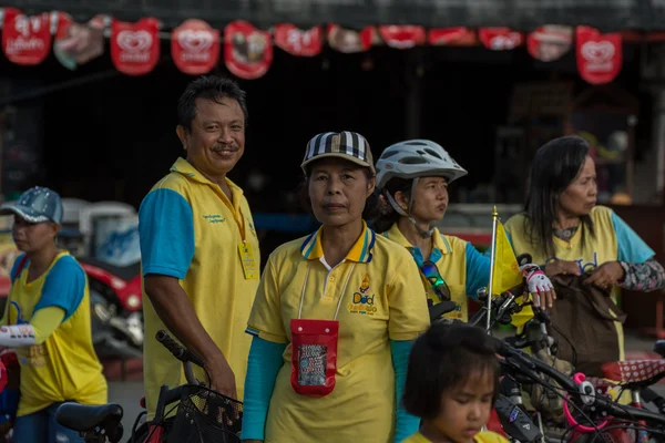 Fiets voor papa Toon inthailand — Stockfoto